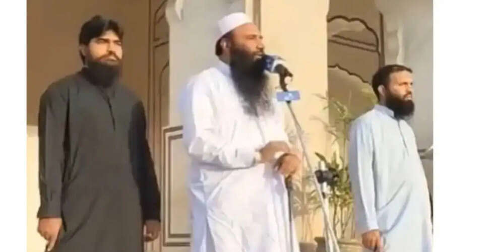 पाकिस्तान में लश्कर-ए-तैयबा के उप प्रमुख का सेना और प्रधानमंत्री को धमकी