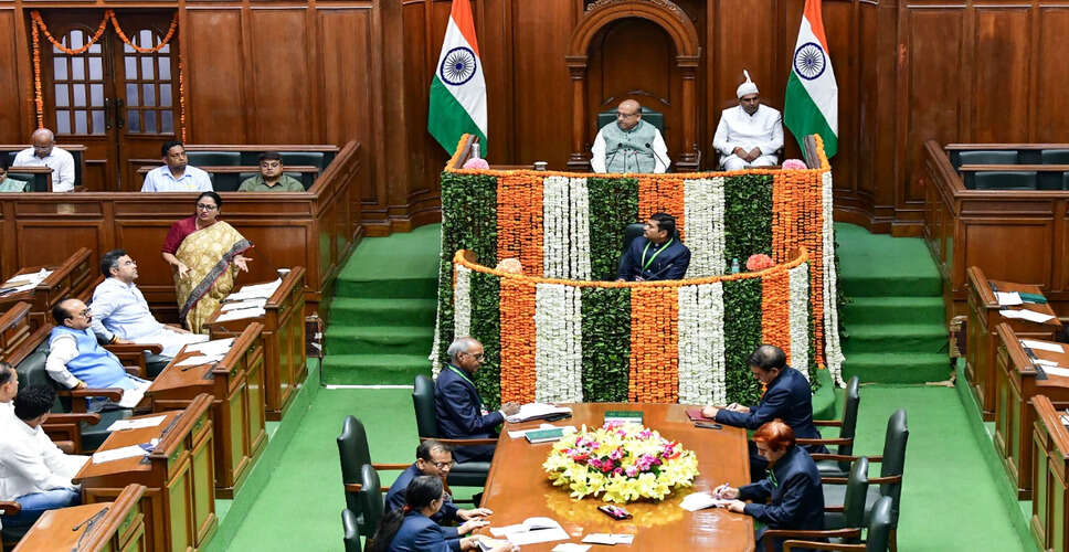 दिल्ली सरकार दिवाली पर हरित पटाखों की अनुमति के लिए उच्चतम न्यायालय का रुख करेगी