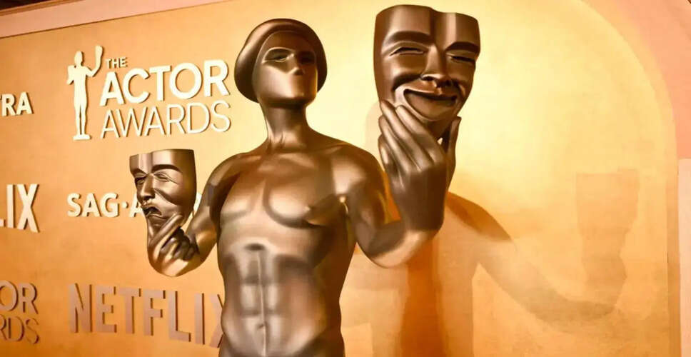 32वें अभिनेता पुरस्कारों में क्रिस्टन बेल ने किया होस्टिंग, हेरिसन फोर्ड को मिला लाइफ अचीवमेंट अवार्ड