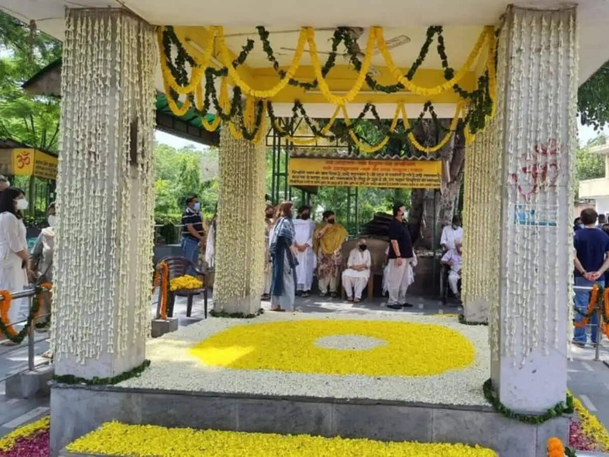 हरीश राणा: पहले भारतीय को मिली निष्क्रिय इच्छामृत्यु, अंतिम विदाई में भावुकता