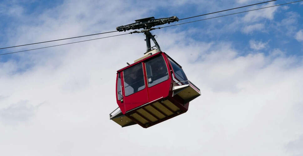 छत्तीसगढ़ में खल्लारी माता मंदिर में रोपवे हादसा: एक की मौत, 17 घायल