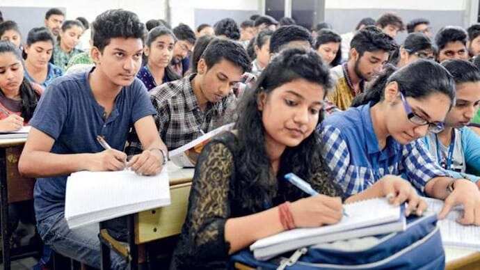 परीक्षा में सफलता के लिए 6 मंत्र, जानिए कैसे करें इनका जाप